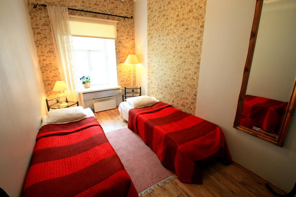 Oldhouse Hostel タリン エクステリア 写真