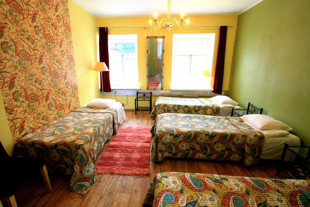 Oldhouse Hostel タリン エクステリア 写真