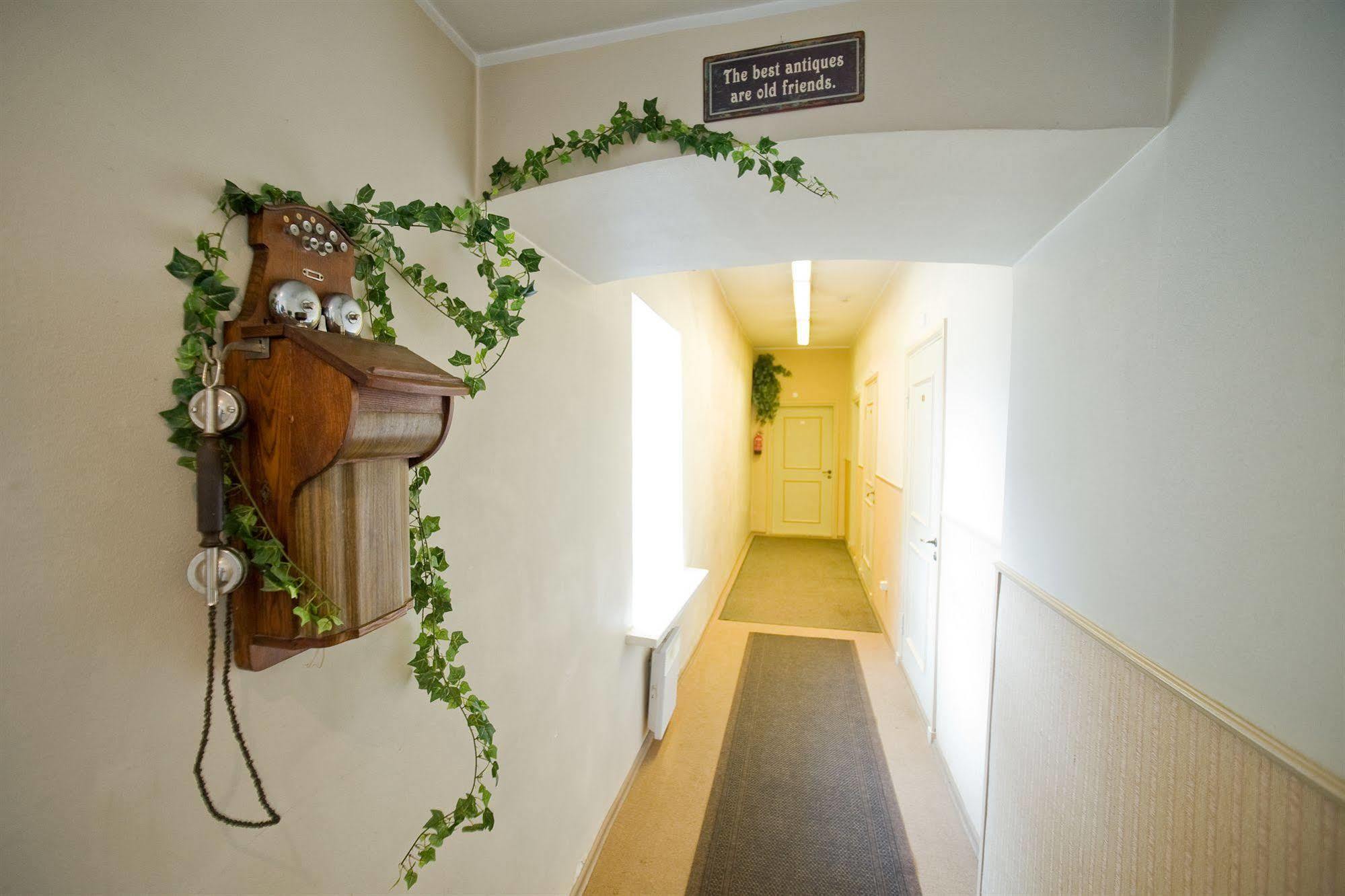 Oldhouse Hostel タリン エクステリア 写真